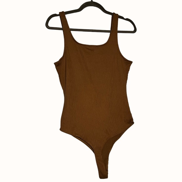 5/$25 Misc Bundle Deal - Brown and Black Bodysuit Bundle - L - Picture 3 of 6